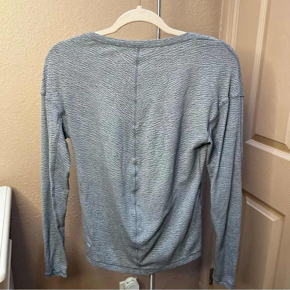 Lululemon Meant to Move Long Sleeve Athletic Tee